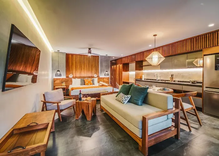 Tropical Oasis With Plunge Pool & Peaceful Garden - Mira Luna 131c Apartment