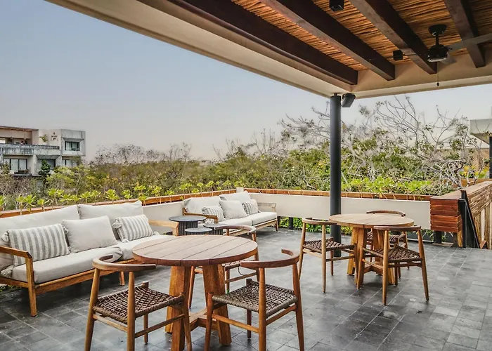 Tropical Oasis With Plunge Pool & Peaceful Garden - Mira Luna 131c Apartment