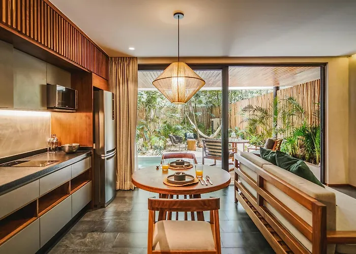 Tropical Oasis With Plunge Pool & Peaceful Garden - Mira Luna 131c Apartment