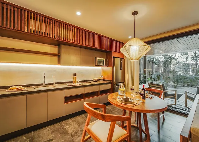 Tropical Oasis With Plunge Pool & Peaceful Garden - Mira Luna 131c