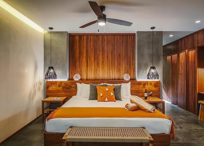 Tropical Oasis With Plunge Pool & Peaceful Garden - Mira Luna 131c Apartment *